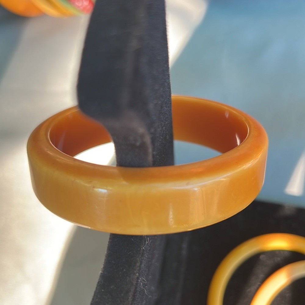 Bakelite Flat Top Bangle - image 3